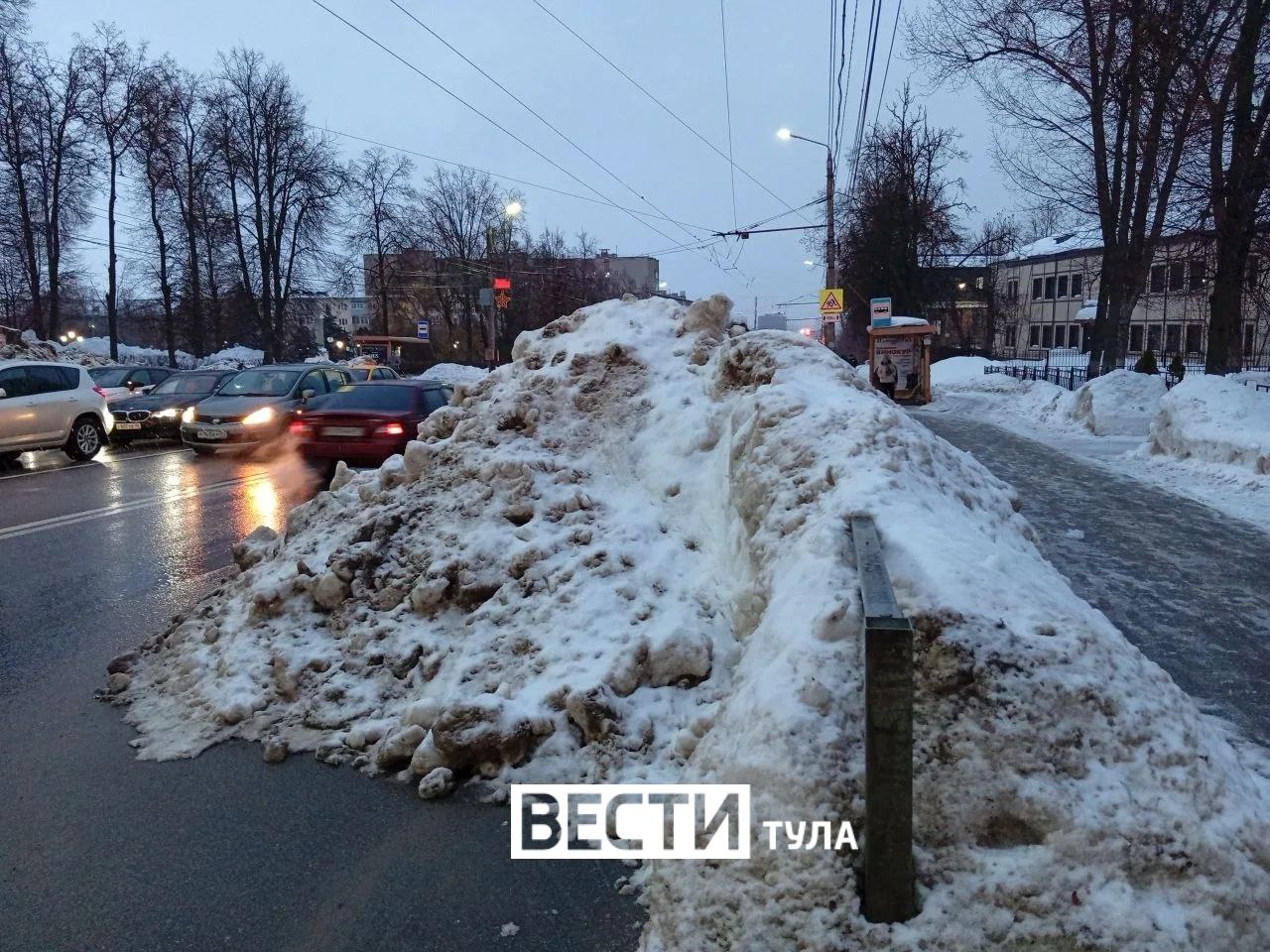 На Д. Ульянова минус полоса