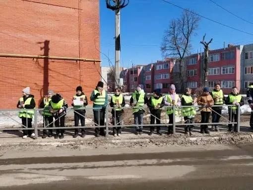 Безопасность юных пассажиров в надежных руках взрослых!