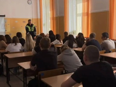 Безопасность детей на дорогах в весенний период: профилактика дорожно-транспортных происшествий среди несовершеннолетних