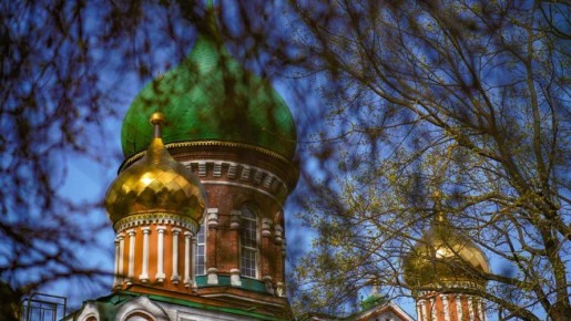 Мошенники не стесняются зарабатывать на верующих