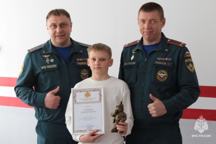 «Выглянул, а там уже вся терраска горит»: под Узловой 13-летний школьник спас из огня двух младших братьев