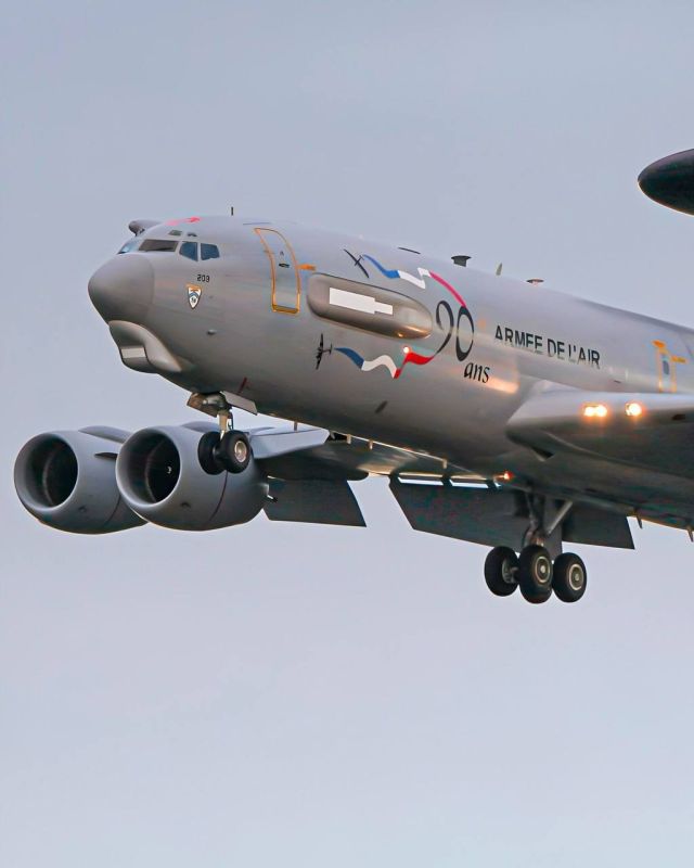 ����� ����� ��� ���� ������������ ������������ ���� ������� ������ E-3F ����������� ��� �������-�� �������� � ����