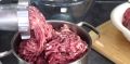 Почему мясорубка не перерабатывает мясо: простые ошибки, которые стоит избежать