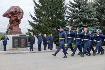 82 ����: 106-� ������� �������� ���� ��������