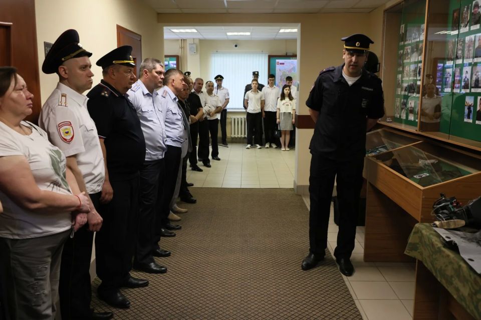 В УМВД России по Тульской области открылась выставка «Наши герои на СВО», посвященная памяти павших коллег В УМВД России по Тульской области открылась выставка «Наши герои на СВО», посвященная памяти павших коллег
