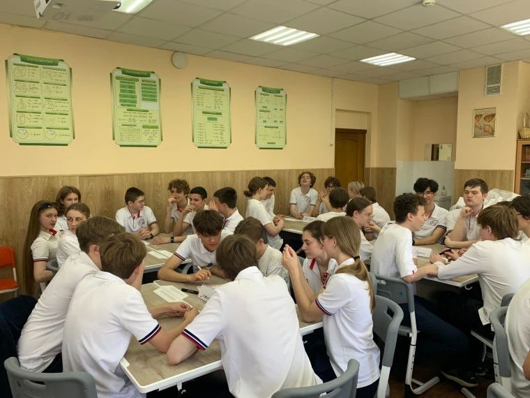 Школьники приняли участие в интеллектуальной викторине по ЖКХ Школьники приняли участие в интеллектуальной викторине по ЖКХ