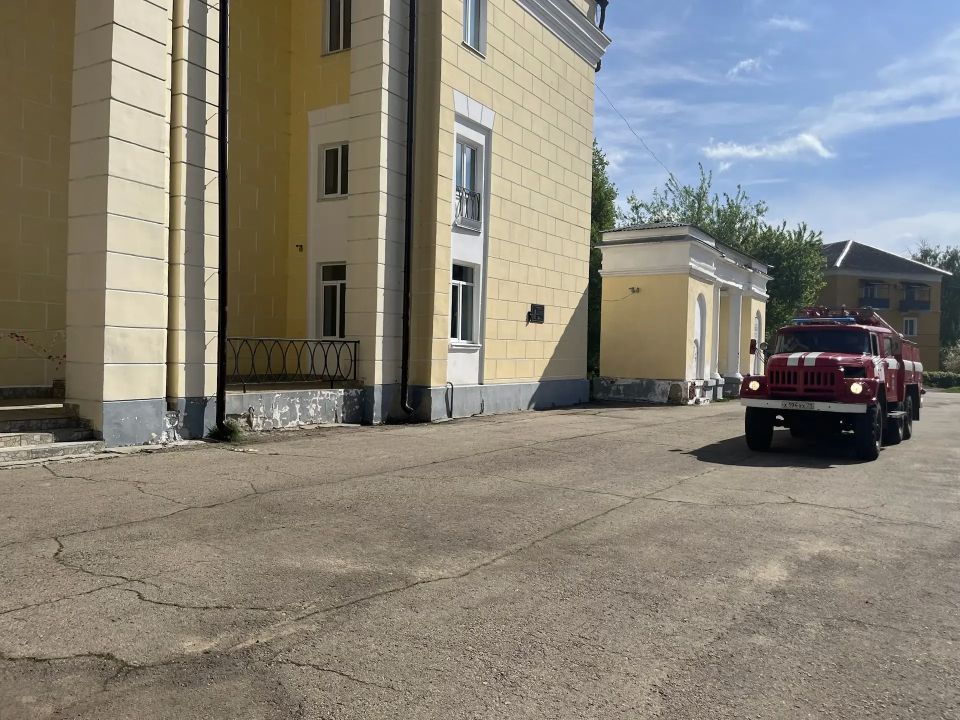 Спасатели города Новомосковск провели пожарно-тактические учения Спасатели города Новомосковск провели пожарно-тактические учения