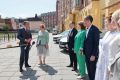 Губернатор Дмитрий Миляев передал автомобили Центру «Герой 71»