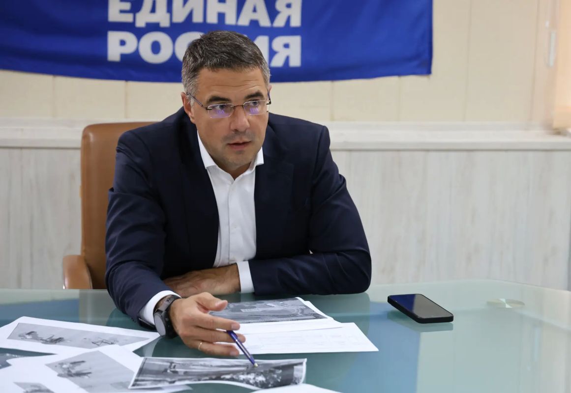 Алексей Эрк провел прием граждан Алексей Эрк провел прием граждан