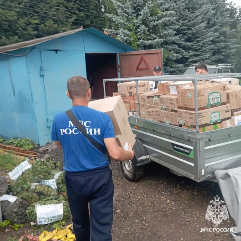 Узловские спасатели и неравнодушные жители района собрали гуманитарную помощь для военнослужащих, выполняющих задачи на Курском направлении Узловские спасатели и неравнодушные жители района собрали гуманитарную помощь для военнослужащих, выполняющих задачи на Курском направлении