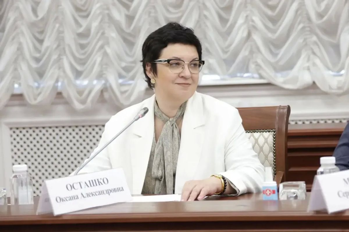 Дмитрий Миляев: Сегодня оперативное совещание посетили необычные гости - ребята, набравшие 100 баллов по нескольким предметам на ЕГЭ Дмитрий Миляев: Сегодня оперативное совещание посетили необычные гости - ребята, набравшие 100 баллов по нескольким предметам на ЕГЭ