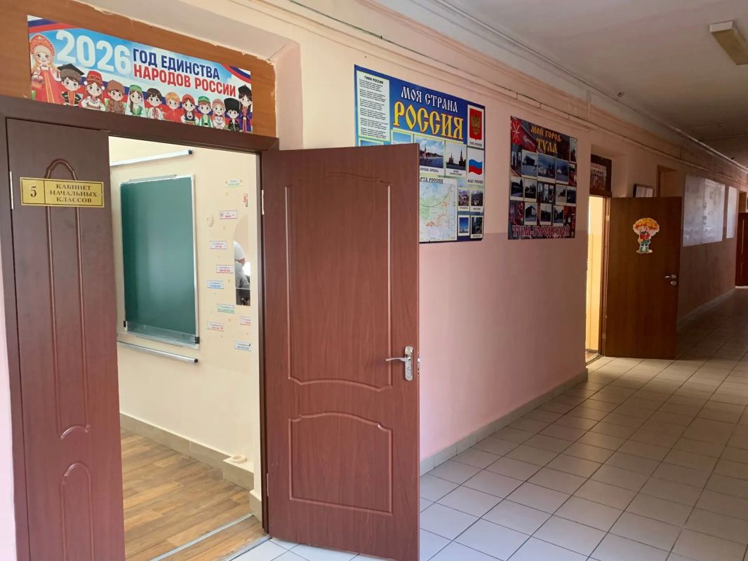 Первый заместитель председателя Тульской городской Думы, член фракции «Единая Россия» Анастасия Дементьева в составе межведомственной комиссии проверила готовность первого корпуса МБОУ «Центр образования № 34 имени Героя... Первый заместитель председателя Тульской городской Думы, член фракции «Единая Россия» Анастасия Дементьева в составе межведомственной комиссии проверила готовность первого корпуса МБОУ «Центр образования № 34 имени Героя...