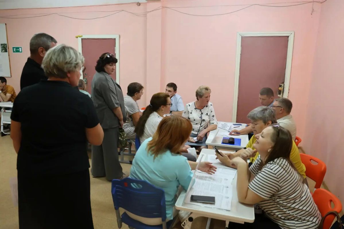 В Хрущево состоялась встреча с жителями В Хрущево состоялась встреча с жителями