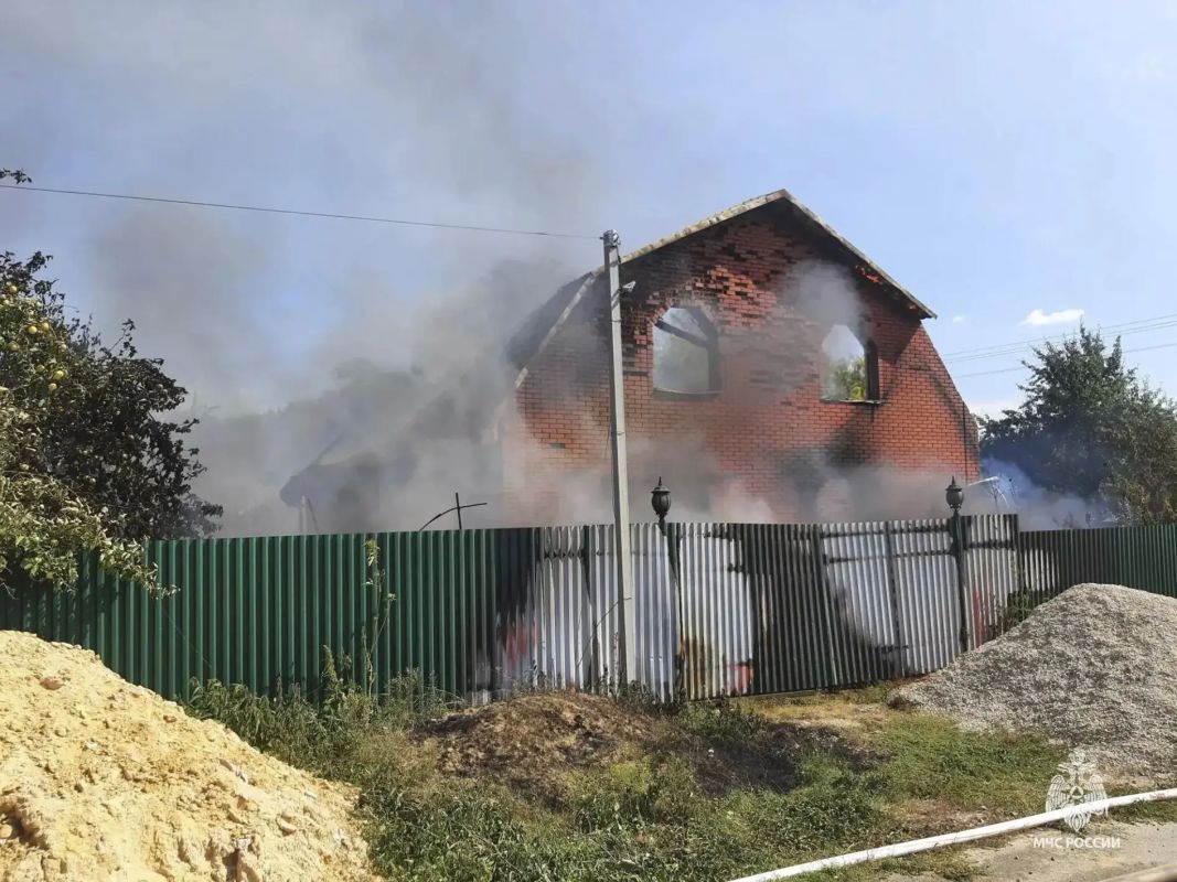 При пожаре в Узловском районе пострадал мужчина При пожаре в Узловском районе пострадал мужчина