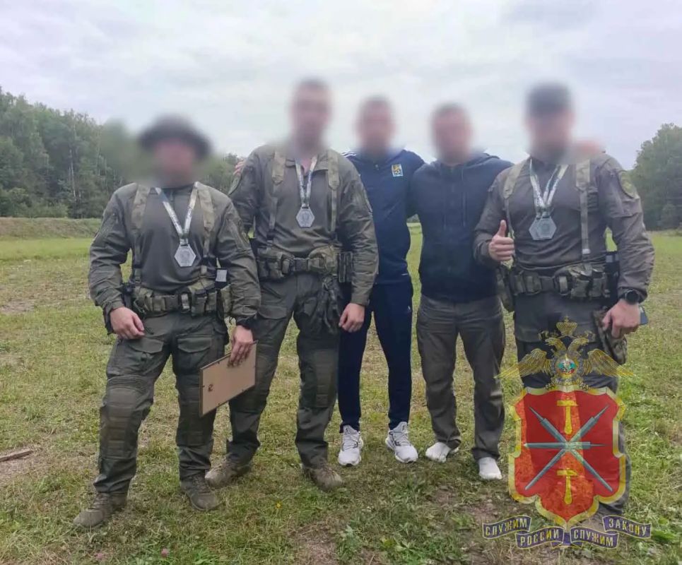 В Тульской области сотрудники полиции завоевали «серебро» на турнире по спецподготовке В Тульской области сотрудники полиции завоевали «серебро» на турнире по спецподготовке