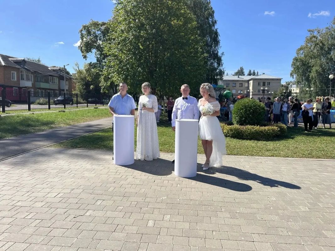 Есть на Земле этот город влюбленных людей Есть на Земле этот город влюбленных людей