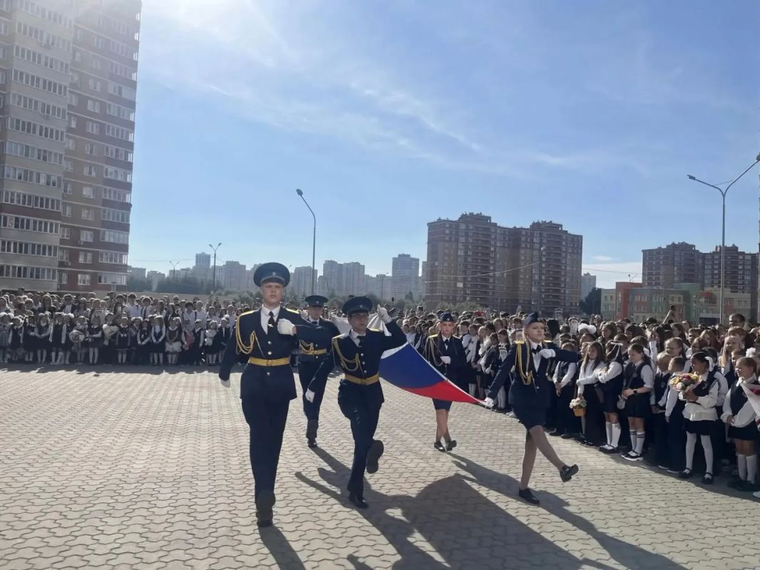 В учебных заведениях Тульской области открылись 12 профильных кадетских классов В учебных заведениях Тульской области открылись 12 профильных кадетских классов