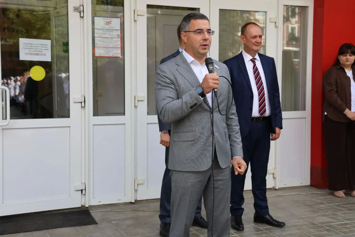 Алексей Эрк побывал на празднике в честь Дня знаний в Тульском областном медицинском колледже Алексей Эрк побывал на празднике в честь Дня знаний в Тульском областном медицинском колледже