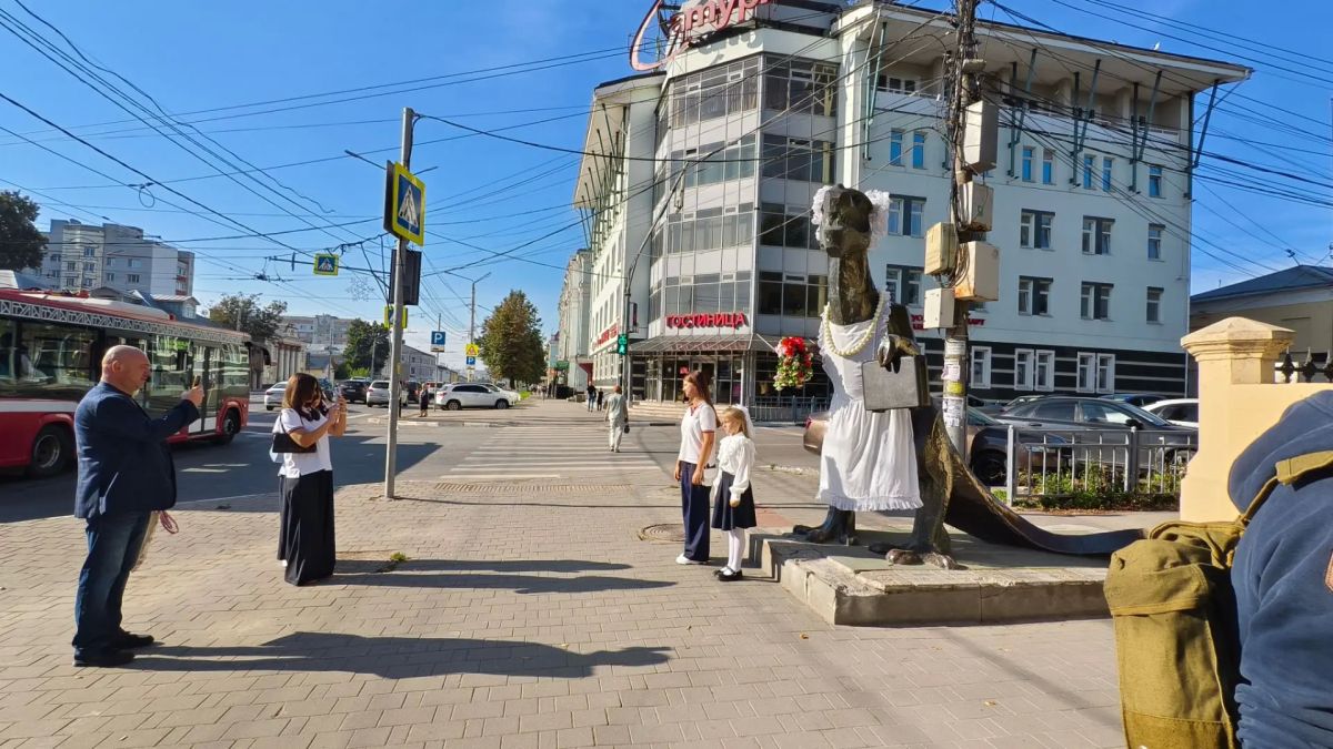 Креативная команда Экзотариума нарядила «тёщу» к 1 сентября Креативная команда Экзотариума нарядила «тёщу» к 1 сентября