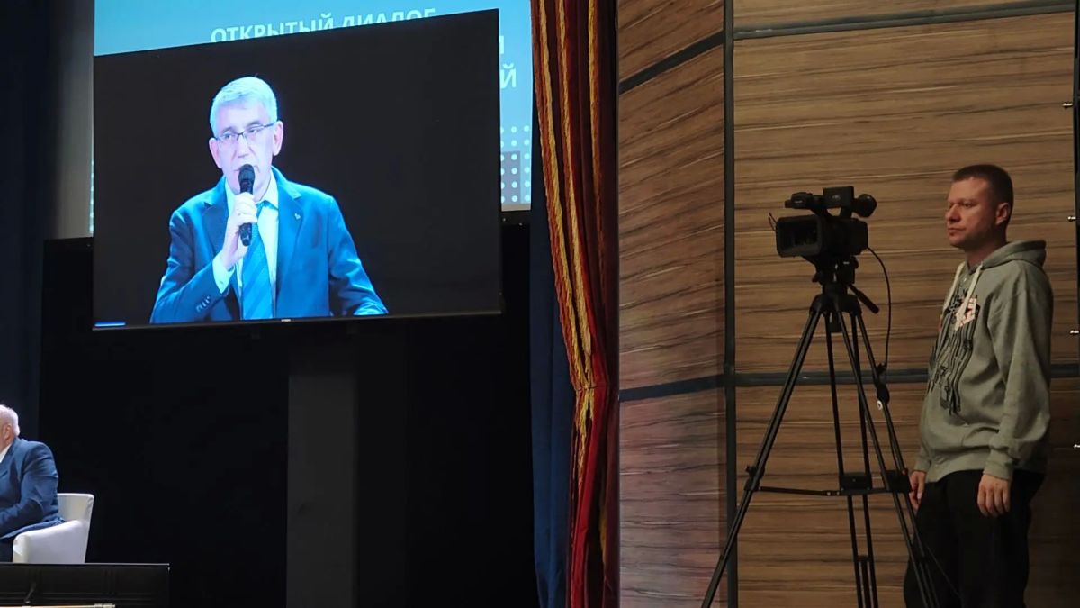 Более 600 работников тульского оборонно-промышленного комплекса сегодня собрались в ДК тульского Машзавода Более 600 работников тульского оборонно-промышленного комплекса сегодня собрались в ДК тульского Машзавода