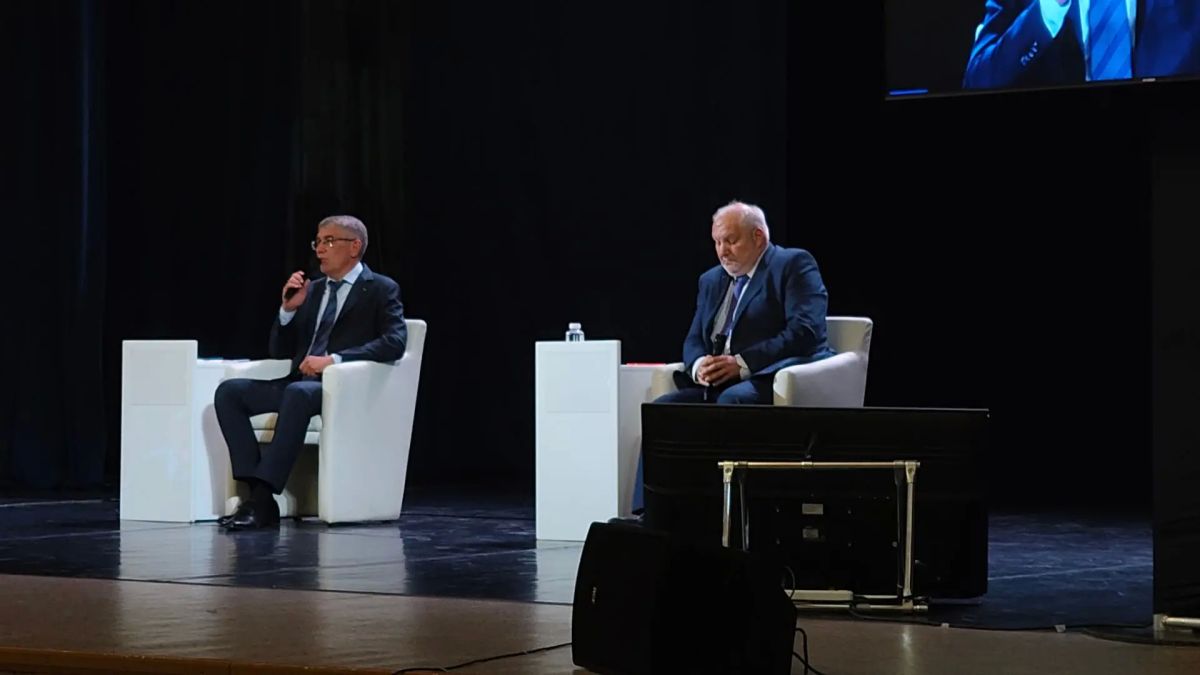 Более 600 работников тульского оборонно-промышленного комплекса сегодня собрались в ДК тульского Машзавода Более 600 работников тульского оборонно-промышленного комплекса сегодня собрались в ДК тульского Машзавода