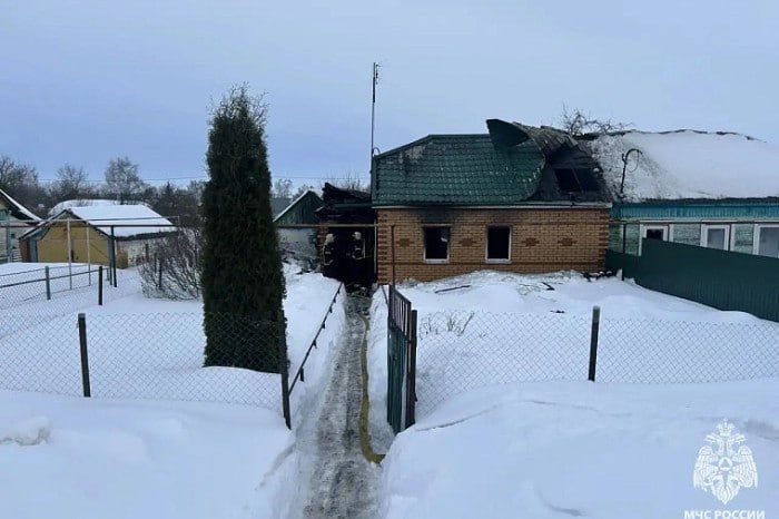 Главу администрации Плавска оштрафовали за засыпанный снегом гидрант, из-за которого при пожаре погибли пять человек Главу администрации Плавска оштрафовали за засыпанный снегом гидрант, из-за которого при пожаре погибли пять человек