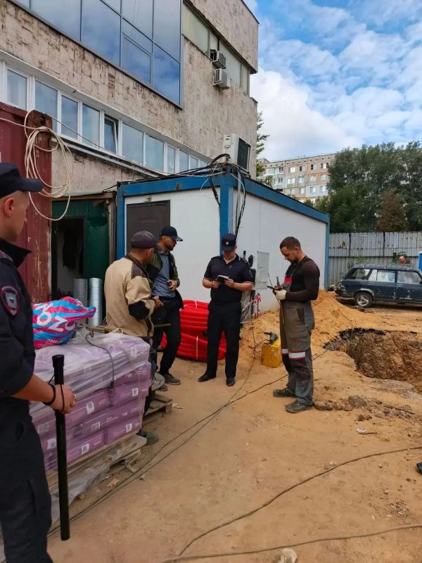 Один пересек границу с нарушениями, пятеро попались на найме: в Туле провели очередной рейд по мигрантам Один пересек границу с нарушениями, пятеро попались на найме: в Туле провели очередной рейд по мигрантам