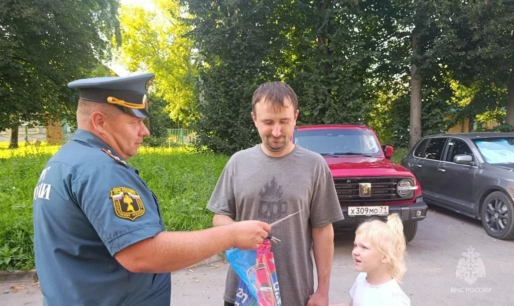 Сотрудники государственного пожарного надзора провели масштабную профилактическую работу в Богородицком и Куркинском районах Сотрудники государственного пожарного надзора провели масштабную профилактическую работу в Богородицком и Куркинском районах