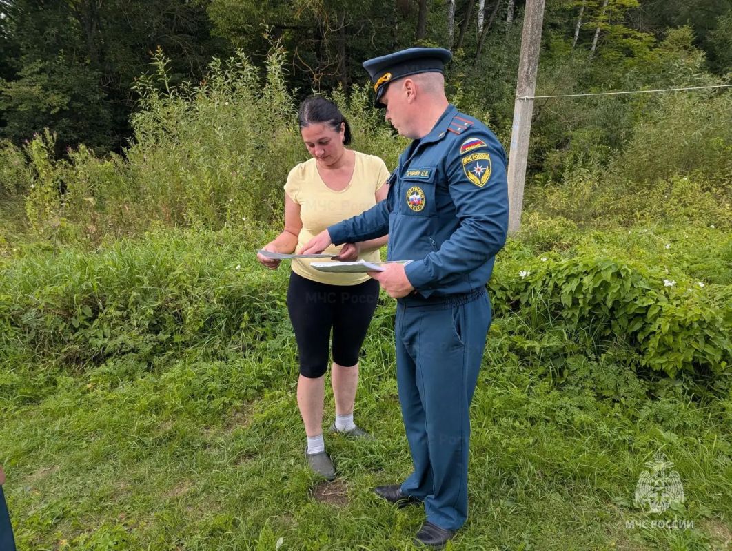 Сотрудники государственного пожарного надзора и пожарно-спасательных частей провели профилактические рейды в Одоевском и Арсеньевском районах Сотрудники государственного пожарного надзора и пожарно-спасательных частей провели профилактические рейды в Одоевском и Арсеньевском районах