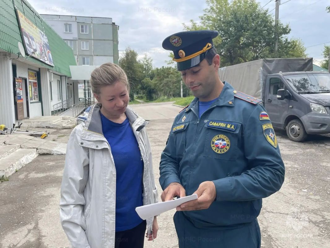 Сотрудники государственного пожарного надзора и пожарно-спасательных частей провели профилактические рейды в Одоевском и Арсеньевском районах Сотрудники государственного пожарного надзора и пожарно-спасательных частей провели профилактические рейды в Одоевском и Арсеньевском районах