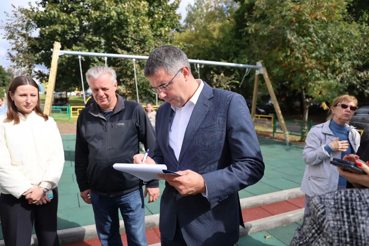 Алексей Эрк и депутаты приняли участие в приемках работ по проекту «Наш город» Алексей Эрк и депутаты приняли участие в приемках работ по проекту «Наш город»
