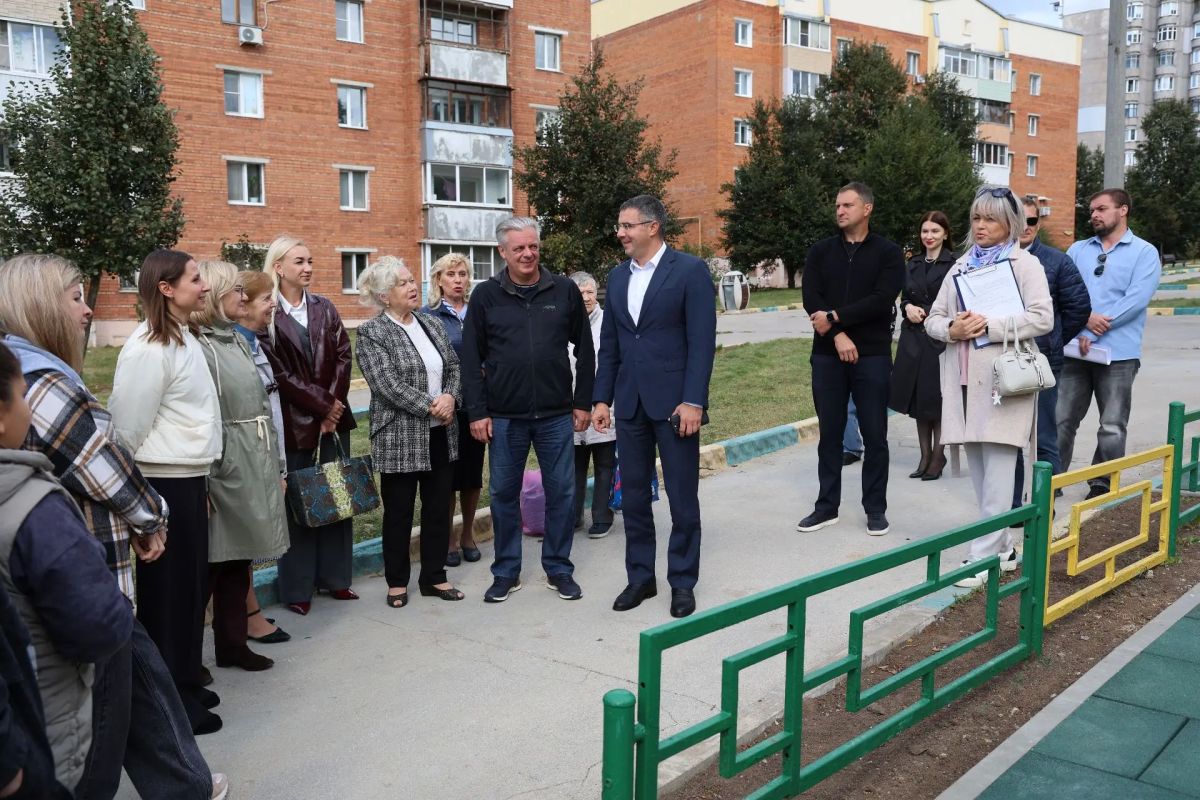 Алексей Эрк и депутаты приняли участие в приемках работ по проекту «Наш город» Алексей Эрк и депутаты приняли участие в приемках работ по проекту «Наш город»