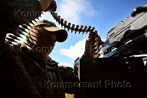 Дмитрий Рогозин: Фотокорр Ъ сделал несколько снимков бойцов Отряда "Днепр" ЦСН "Барс-Сармат" на тульском рубеже обороны Москвы и центрально-европейской части России от налёта вражеских беспилотников Дмитрий Рогозин: Фотокорр Ъ сделал несколько снимков бойцов Отряда "Днепр" ЦСН "Барс-Сармат" на тульском рубеже обороны Москвы и центрально-европейской части России от налёта вражеских беспилотников