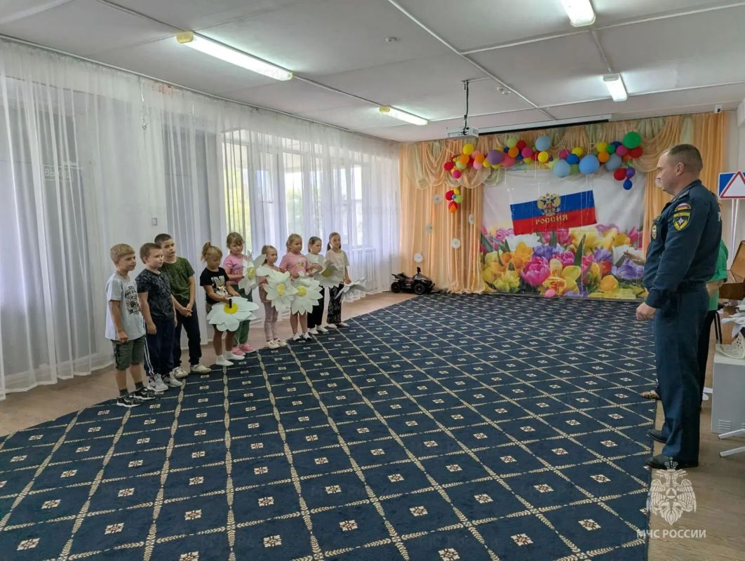 Рейды, датчики и беседы: как сотрудники МЧС России оберегают Арсеньевский и Одоевский районы от огня Рейды, датчики и беседы: как сотрудники МЧС России оберегают Арсеньевский и Одоевский районы от огня