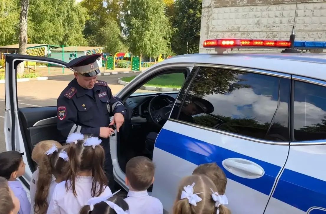 В первый месяц нового учебного года безопасность детей на дорогах становится приоритетной задачей не только для родителей, но и для полицейских В первый месяц нового учебного года безопасность детей на дорогах становится приоритетной задачей не только для родителей, но и для полицейских