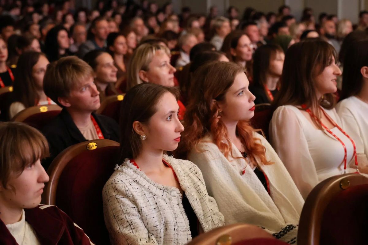 Дарья Герасимова выступила на открытии фестиваля-конкурса «Потомки великих мастеров» Дарья Герасимова выступила на открытии фестиваля-конкурса «Потомки великих мастеров»
