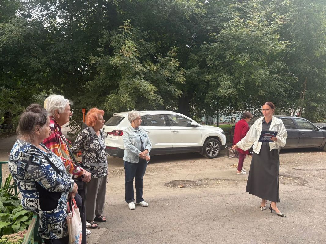 Заместитель председателя Тульской городской Думы, заместитель руководителя фракции «Единая Россия» Дарья Герасимова провела встречу с жителями дома № 7, корпус 1 по улице Кауля Заместитель председателя Тульской городской Думы, заместитель руководителя фракции «Единая Россия» Дарья Герасимова провела встречу с жителями дома № 7, корпус 1 по улице Кауля