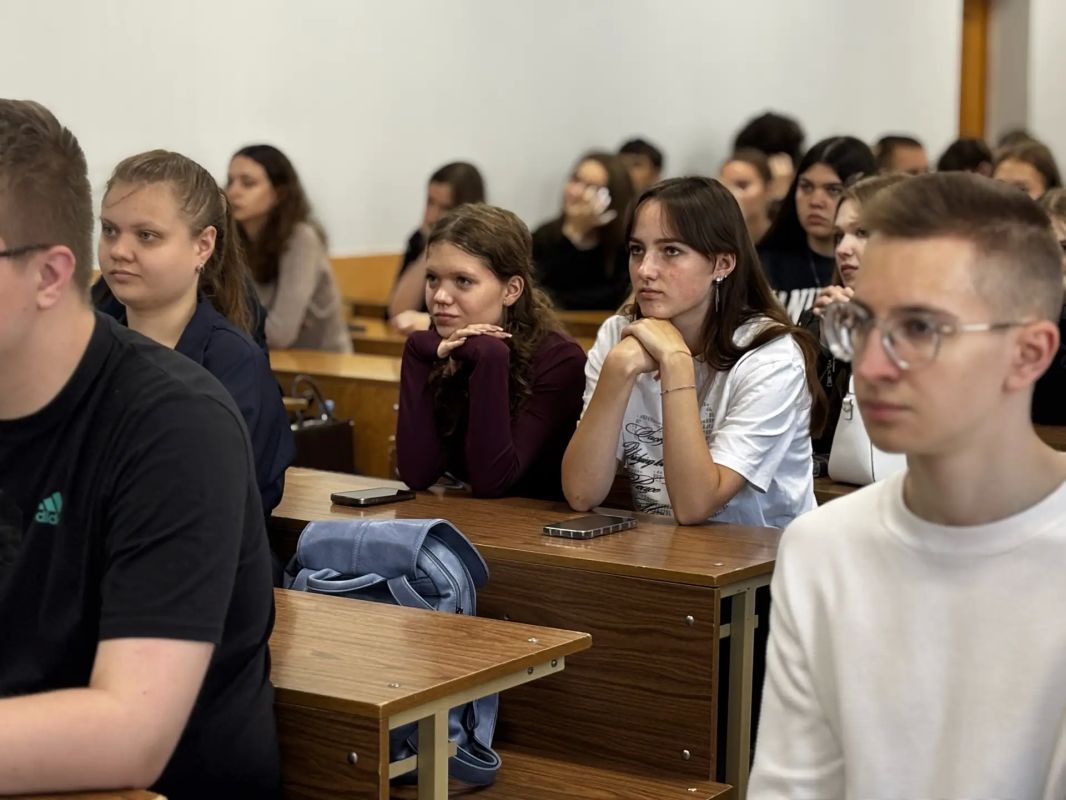 Тульский филиал Финансового университета при Правительстве РФ гордо зовет себя местом, где рождаются лидеры. Тульский филиал Финансового университета при Правительстве РФ гордо зовет себя местом, где рождаются лидеры.