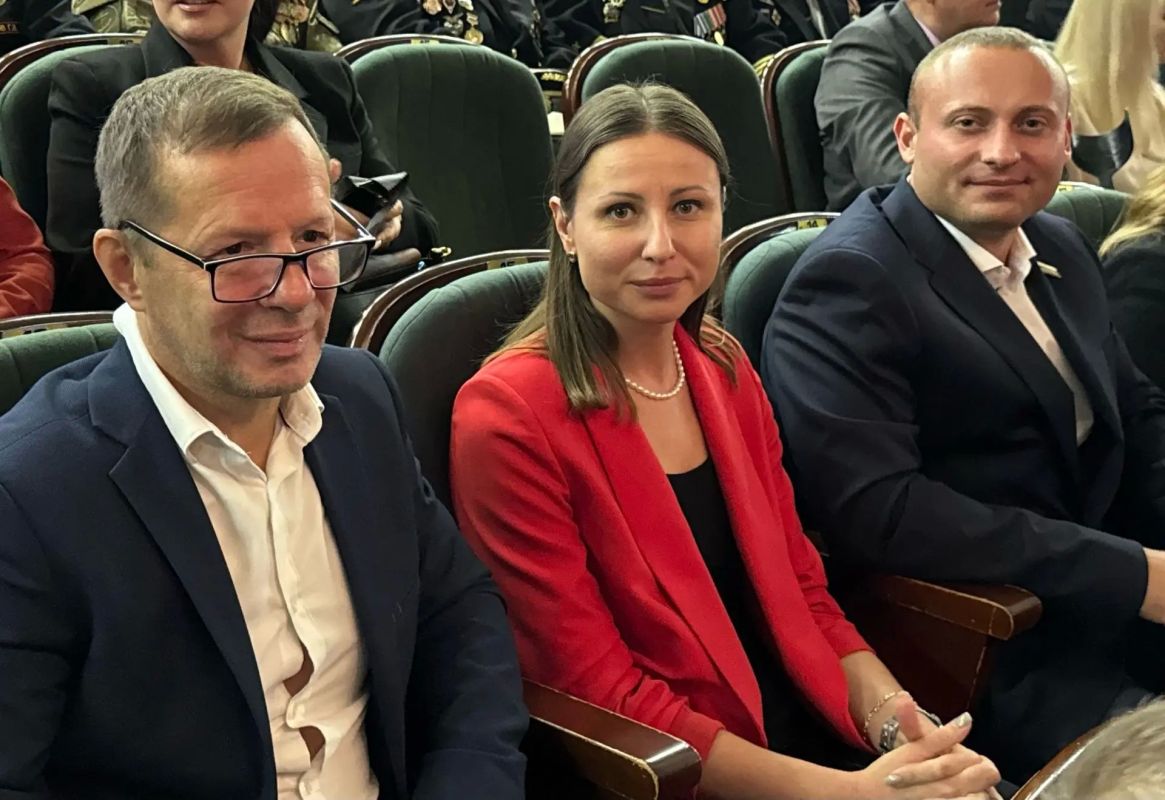 В Тульском театре драмы прошло торжественное мероприятие, посвященное празднованию Дня Тульской области и города-героя Тулы В Тульском театре драмы прошло торжественное мероприятие, посвященное празднованию Дня Тульской области и города-героя Тулы
