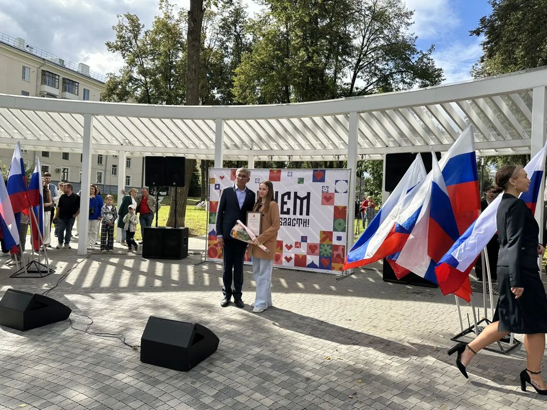 Дмитрий Миляев: В Новомосковске вручил региональные награды жителям, которые вносят свой вклад в развитие родного города и Тульской области Дмитрий Миляев: В Новомосковске вручил региональные награды жителям, которые вносят свой вклад в развитие родного города и Тульской области