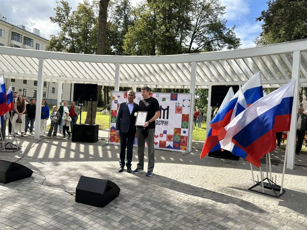 Дмитрий Миляев: В Новомосковске вручил региональные награды жителям, которые вносят свой вклад в развитие родного города и Тульской области Дмитрий Миляев: В Новомосковске вручил региональные награды жителям, которые вносят свой вклад в развитие родного города и Тульской области