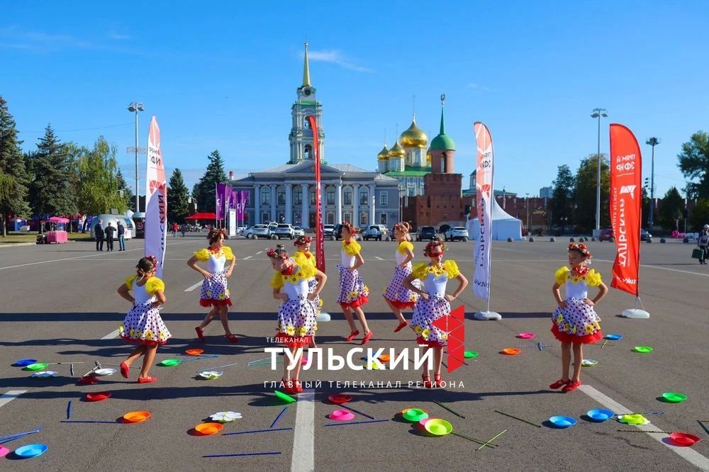 "Первый Тульский" в День города устроил большой концерт на площади Ленина "Первый Тульский" в День города устроил большой концерт на площади Ленина