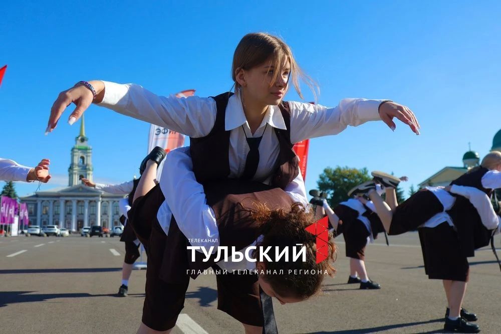"Первый Тульский" в День города устроил большой концерт на площади Ленина "Первый Тульский" в День города устроил большой концерт на площади Ленина