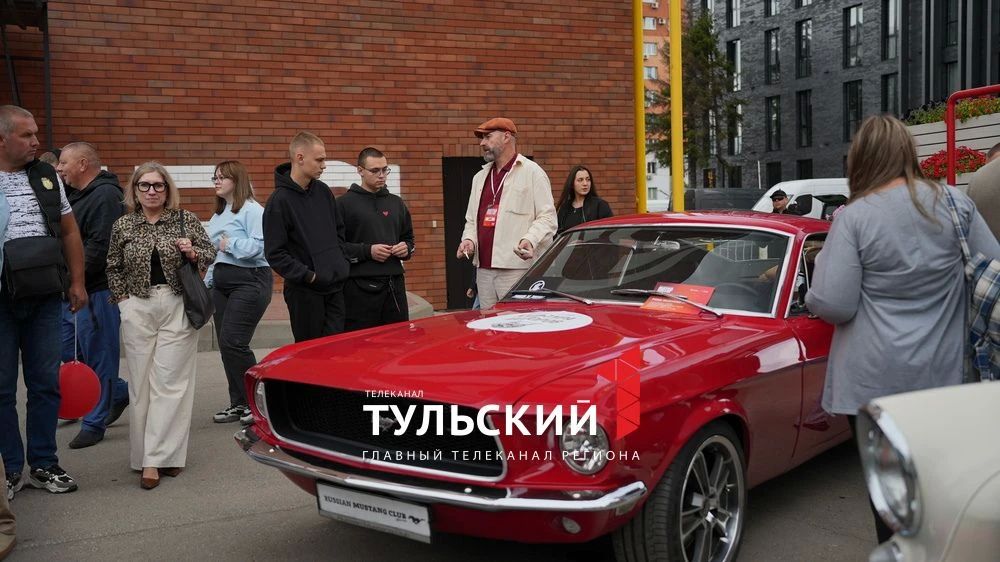 В День города тулякам показали Ferrari и Lamborghini В День города тулякам показали Ferrari и Lamborghini