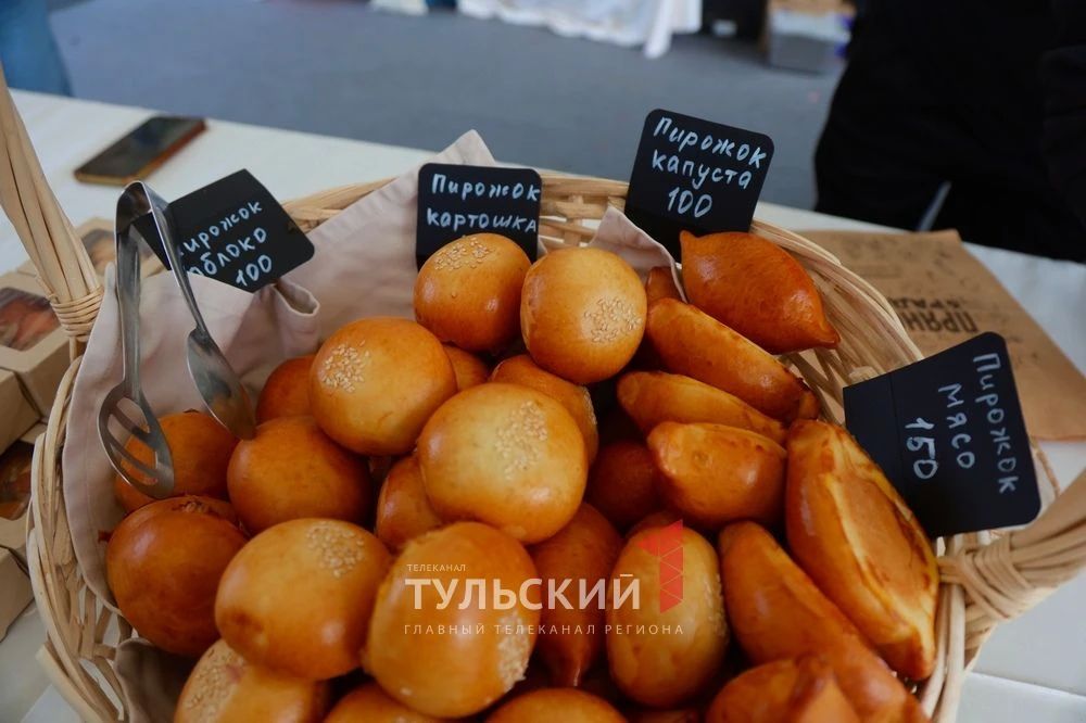 Чем кормили туляков на Казанской набережной в День города? Чем кормили туляков на Казанской набережной в День города?