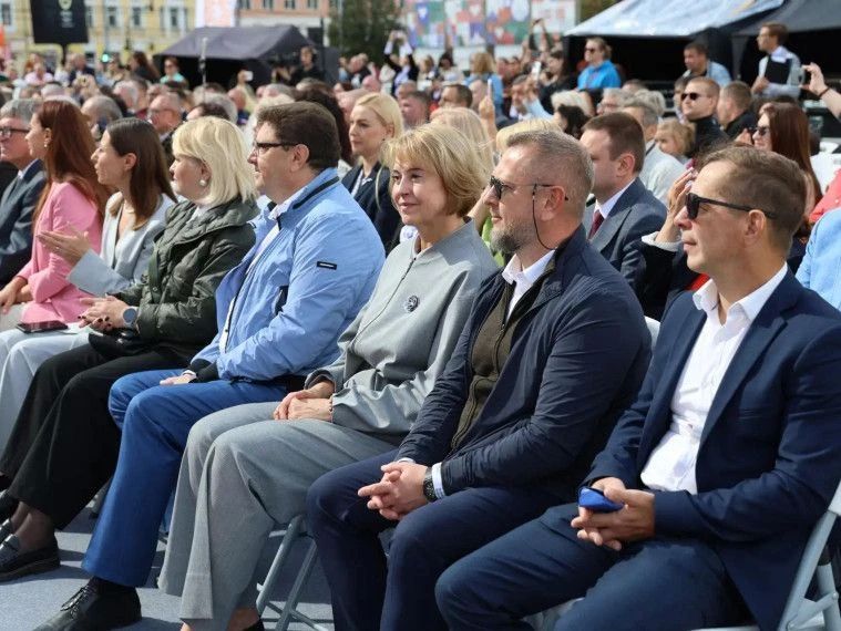 Алексей Эрк и Илья Беспалов поздравили туляков и гостей оружейной столицы с Днем города Алексей Эрк и Илья Беспалов поздравили туляков и гостей оружейной столицы с Днем города