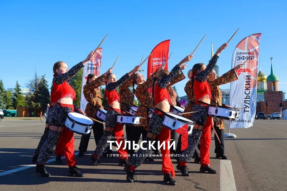 "Первый Тульский" в День города устроил большой концерт на площади Ленина "Первый Тульский" в День города устроил большой концерт на площади Ленина