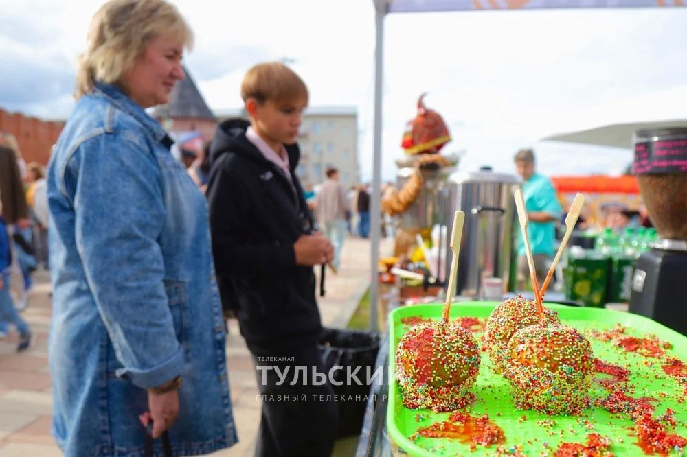 Чем кормили туляков на Казанской набережной в День города? Чем кормили туляков на Казанской набережной в День города?
