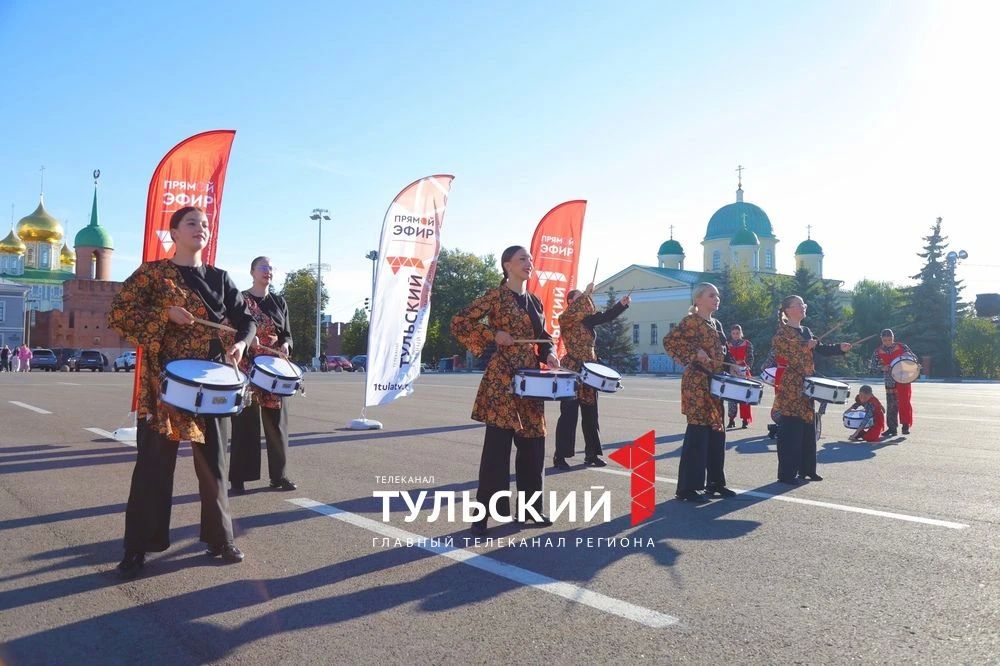 "Первый Тульский" в День города устроил большой концерт на площади Ленина "Первый Тульский" в День города устроил большой концерт на площади Ленина