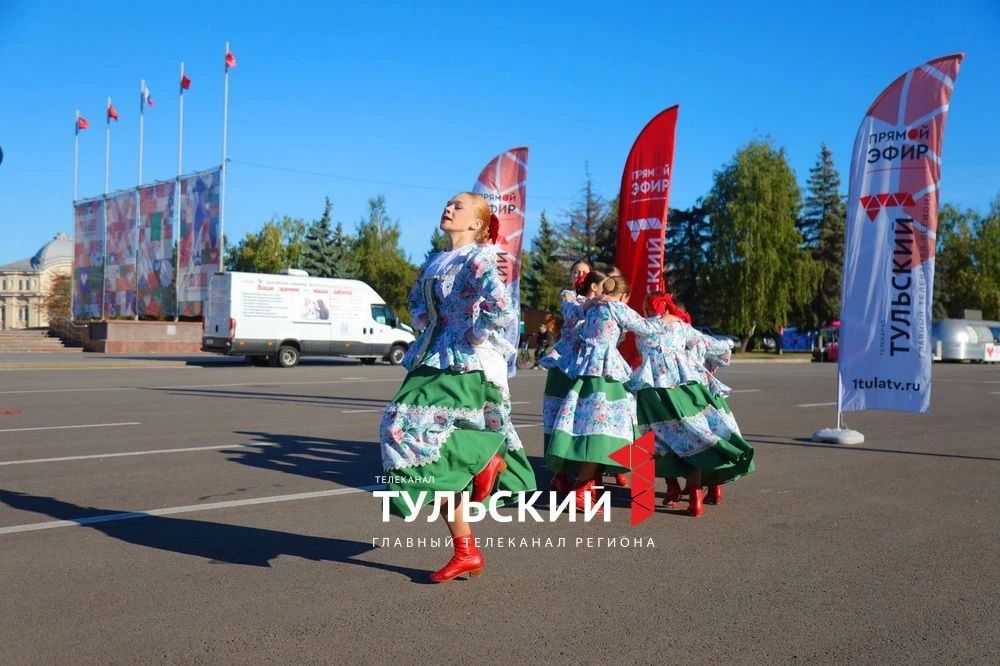 "Первый Тульский" в День города устроил большой концерт на площади Ленина "Первый Тульский" в День города устроил большой концерт на площади Ленина